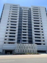 10660 Wilshire Blvd, Unit L3 in Los Angeles, CA - Building Photo - Building Photo