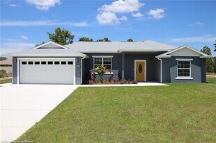 216 Grenada St NE in Lake Placid, FL - Building Photo