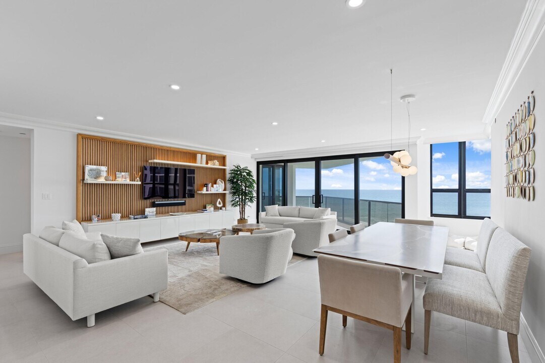 3120 S Ocean Blvd in Palm Beach, FL - Foto de edificio