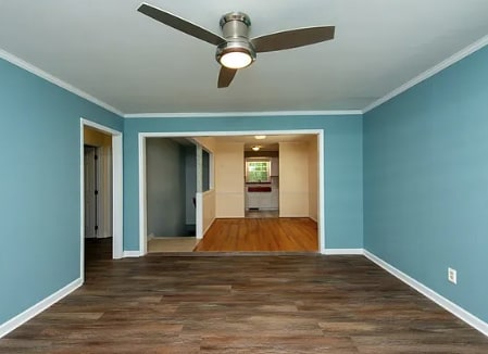 4704 Lawndale Dr in Greensboro, NC - Foto de edificio - Building Photo