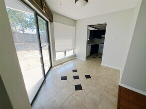 9009 Sanger Dr in Austin, TX - Building Photo - Building Photo