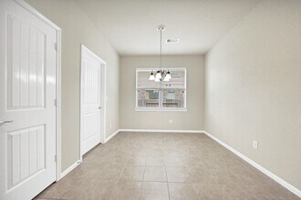 107 Autumn Forest Ln in Conroe, TX - Building Photo - Building Photo