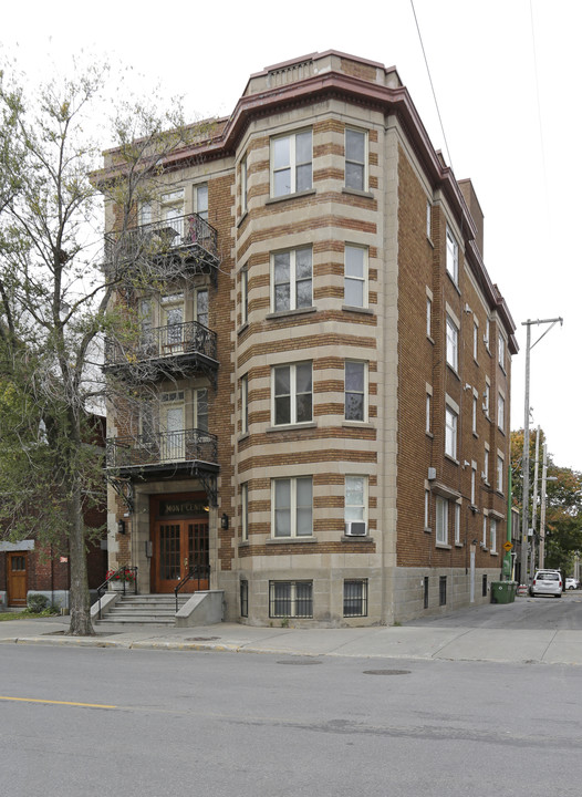 1035 Bernard in Montréal, QC - Building Photo