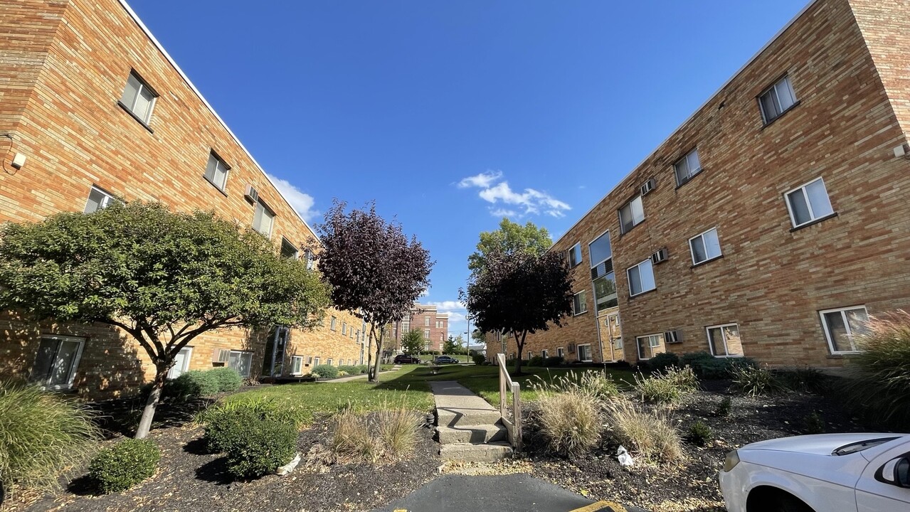 Epworth Apartments in Cincinnati, OH - Foto de edificio