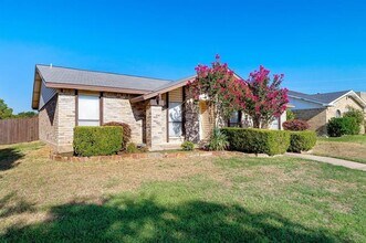 3017 Rockett Dr in Carrollton, TX - Building Photo - Building Photo