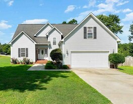 645 Crystal Spring Dr in Sanford, NC - Building Photo