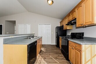7022 S Nottingham Rd in Jonesboro, GA - Building Photo - Building Photo