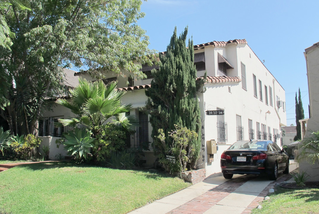 511 N Orange Dr in Los Angeles, CA - Building Photo