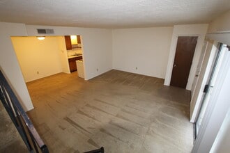 8448 Spain Rd NE in Albuquerque, NM - Building Photo - Building Photo