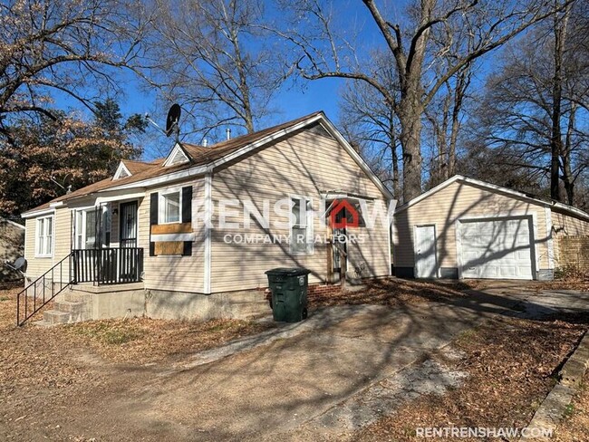 2687 Overton Crossing St in Memphis, TN - Building Photo - Building Photo