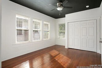 329 Mason St in San Antonio, TX - Building Photo - Building Photo