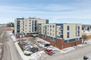 The Summit on 7 in Hopkins, MN - Building Photo