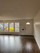 2332 SE 72nd Ave in Portland, OR - Building Photo - Building Photo