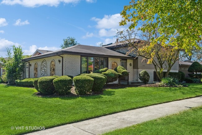 17000 Cherry Creek Ave in Orland Hills, IL - Building Photo - Building Photo