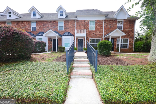 property at 37 Intown Pl