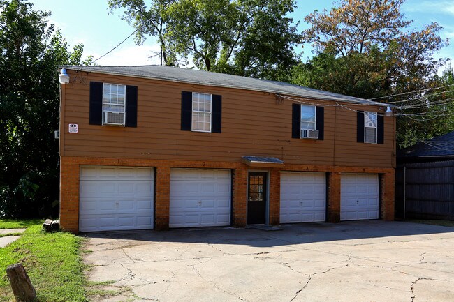 2528 NW 12th St in Oklahoma City, OK - Foto de edificio - Building Photo