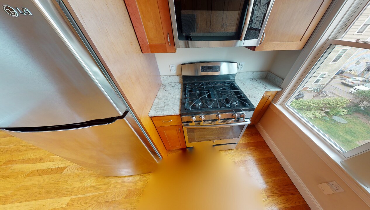 2 Marney St, Unit 3 in Cambridge, MA - Foto de edificio