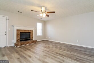 733 River Mist Dr in Jonesboro, GA - Building Photo - Building Photo