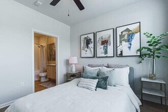 17000 Bissonnet St in Houston, TX - Building Photo - Building Photo