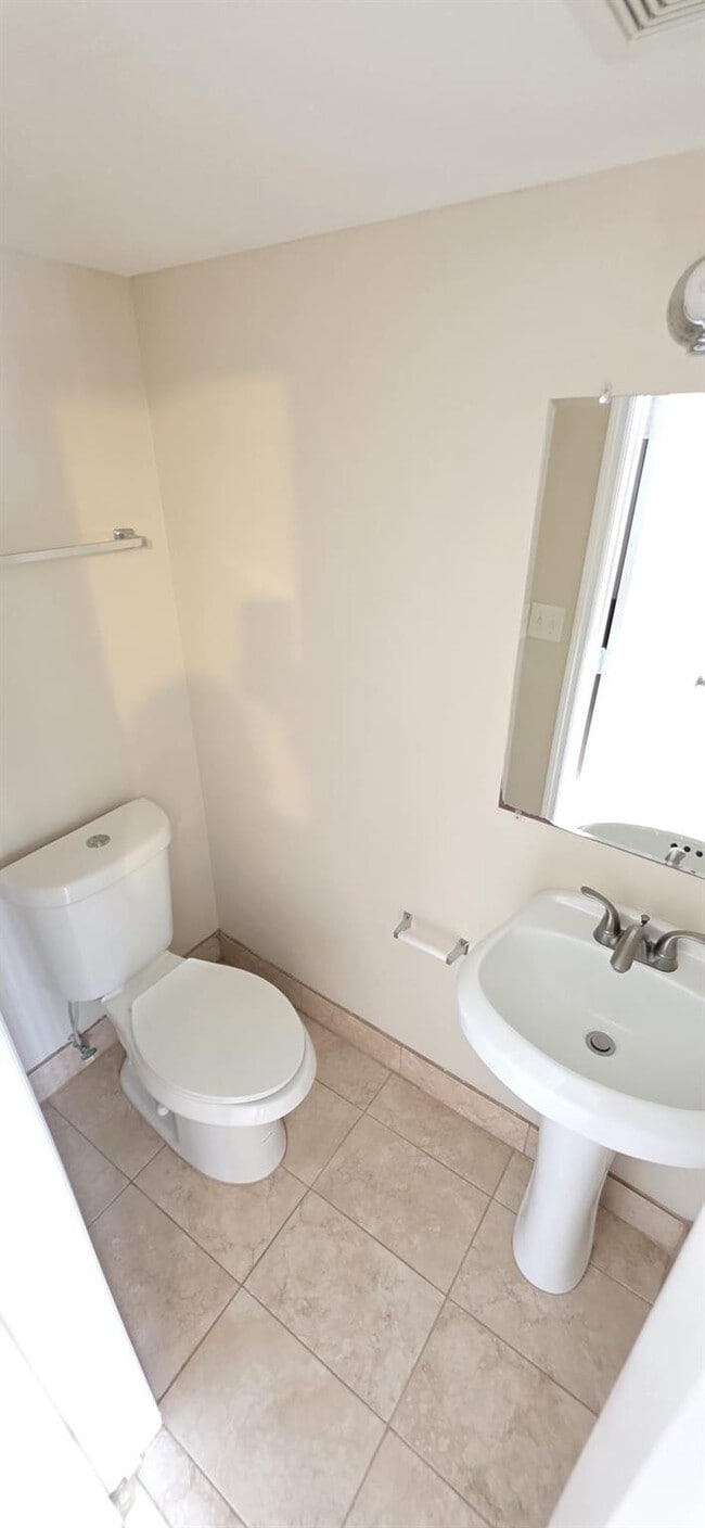 1940 NW 4th Ct in Miami, FL - Building Photo - Building Photo