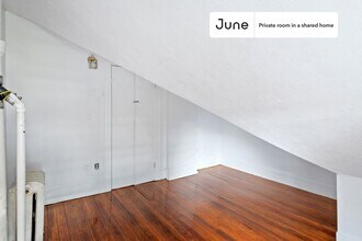 Private bedroom in 6 bed/2 bath Home in Boston, MA - Building Photo - Building Photo