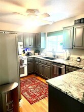 1072 Valley View Dr in Fayetteville, AR - Building Photo - Building Photo