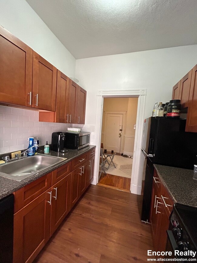 5 Walbridge St, Unit 2 in Boston, MA - Building Photo - Building Photo