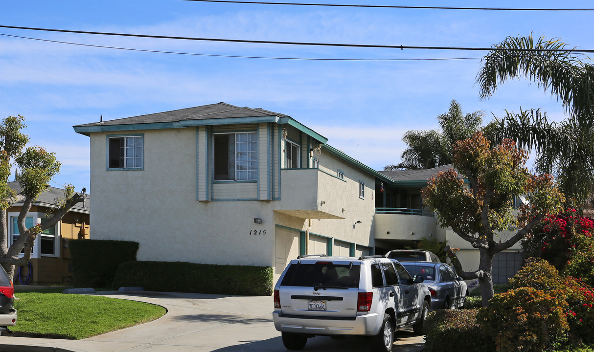 1210 S Ditmar St in Oceanside, CA - Building Photo