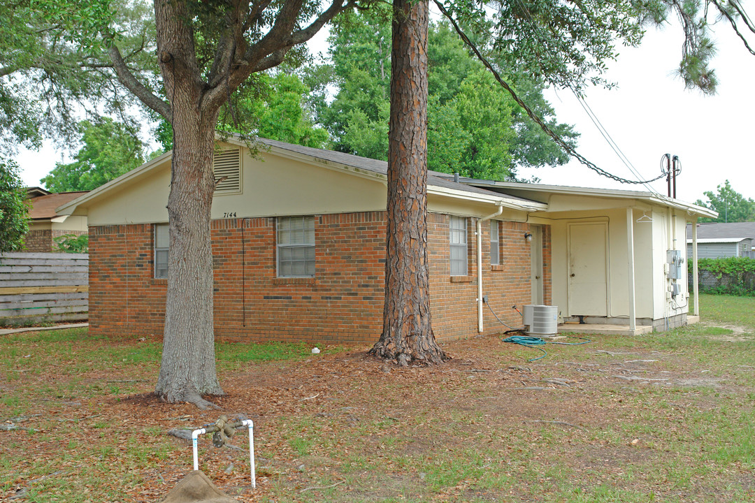 7144 Pearson Rd in Pensacola, FL - Building Photo