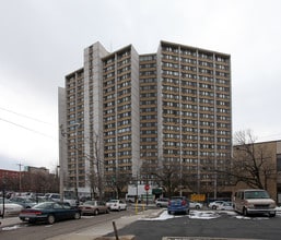 University Square - A Senior Community in Philadelphia, PA - Building Photo - Building Photo