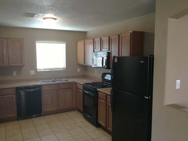 3751 Clear Creek Rd NE in Rio Rancho, NM - Building Photo - Building Photo