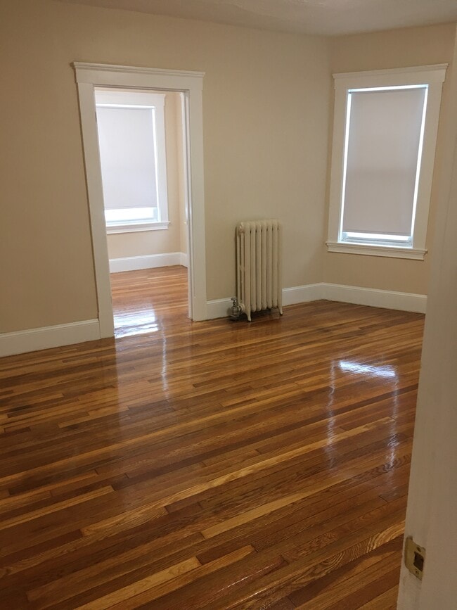 30 Henry Ave, Unit 2 in Lynn, MA - Building Photo - Building Photo