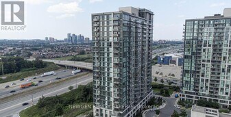 349 Rathburn Rd W in Mississauga, ON - Building Photo