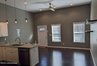 939 Goss Ave in Louisville, KY - Building Photo - Building Photo