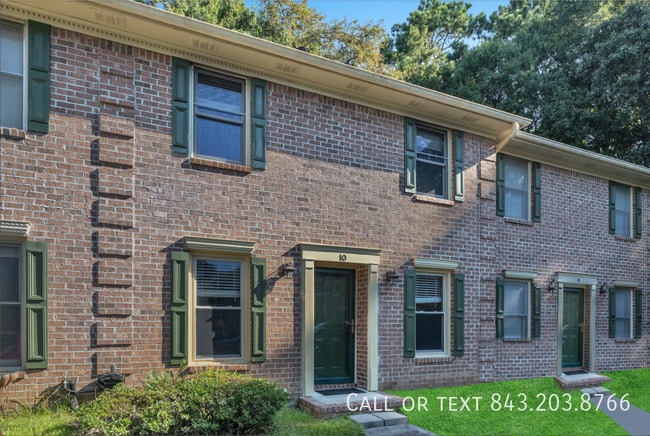 302 Springview Ln