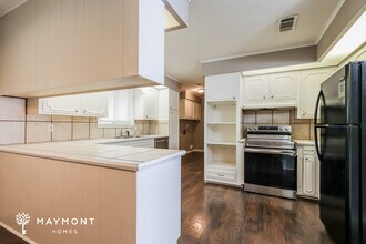 5559 Marblehead Dr in Jackson, MS - Foto de edificio - Building Photo