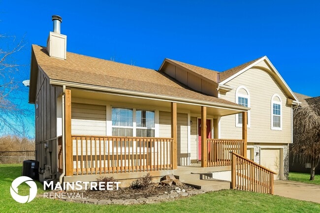 2300 Valley View W in Pleasant Hill, MO - Building Photo - Building Photo