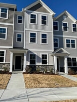 Room in Townhome on Southern Magnolia Dr in Raleigh, NC - Building Photo