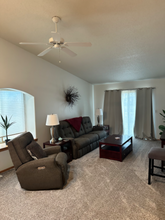 1058 Parkway Dr in West Fargo, ND - Building Photo - Building Photo