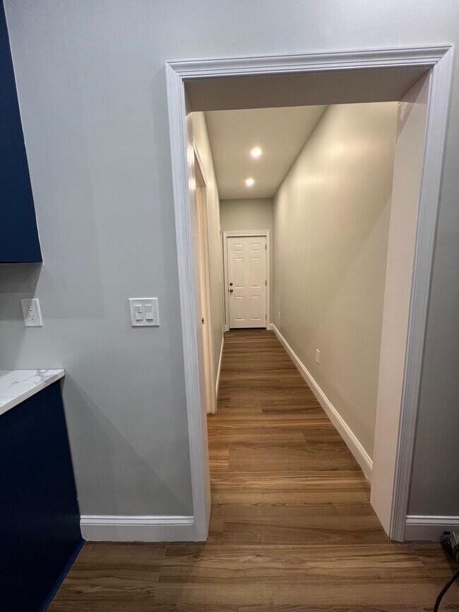 1456 N Myrtlewood St in Philadelphia, PA - Building Photo - Building Photo