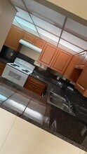 7000 NW 186th St, Unit 4-219 in Hialeah, FL - Building Photo - Building Photo