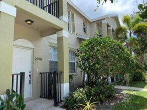 2078 SE Glen Ridge Dr in Port St. Lucie, FL - Building Photo - Building Photo