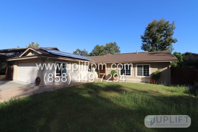 10711 Charbono Terrace in San Diego, CA - Building Photo - Building Photo