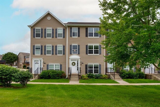 property at 928 NE Kamies Ln