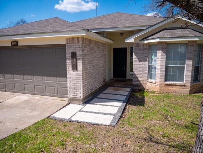 121 Winecup Path in Cedar Creek, TX - Building Photo - Building Photo