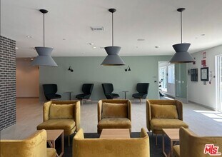 2600 S Sepulveda Blvd in Los Angeles, CA - Building Photo - Building Photo