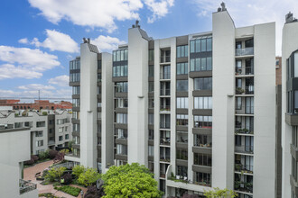 Telegraph Landing Condos in San Francisco, CA - Building Photo - Building Photo