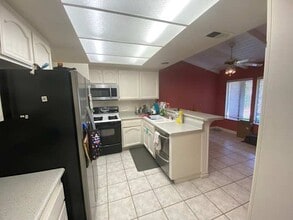 2 Lindberg in Irvine, CA - Building Photo - Building Photo