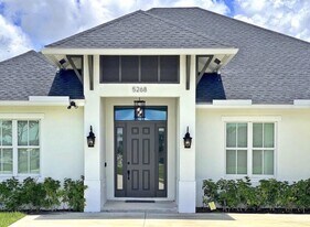 5268 NW Gamma St in Port St. Lucie, FL - Building Photo