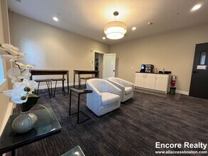 1 Everett St, Unit 4 in Boston, MA - Building Photo - Building Photo